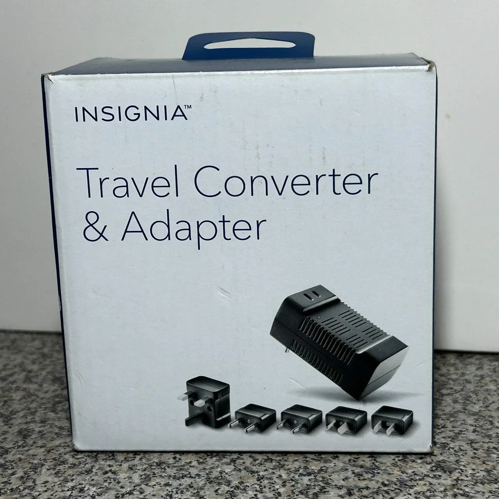 Insignia Travel Converter & Adapter - Black - Complete With‎ 5 Adapters